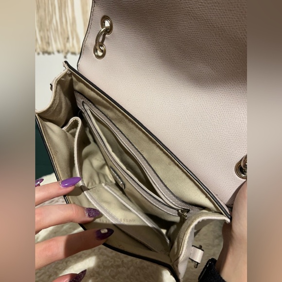 GUESS bag & wallet - Picture 3 of 4